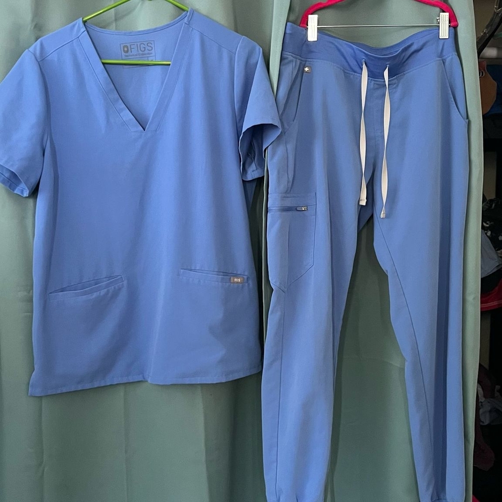 Figs Blue Set Performance With Jogger Bottoms (medium)